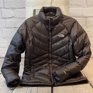 North Face Women’s 550 Down Puffer—Size M—Black—Excellent condition